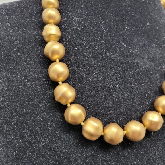 Vintage Oscar de la Renta Brushed Gold-Tone Nugget Bead Necklace - Picture 4 of 9